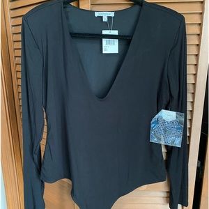 Good American body suit, black, deep v, power shoulder, size 4.